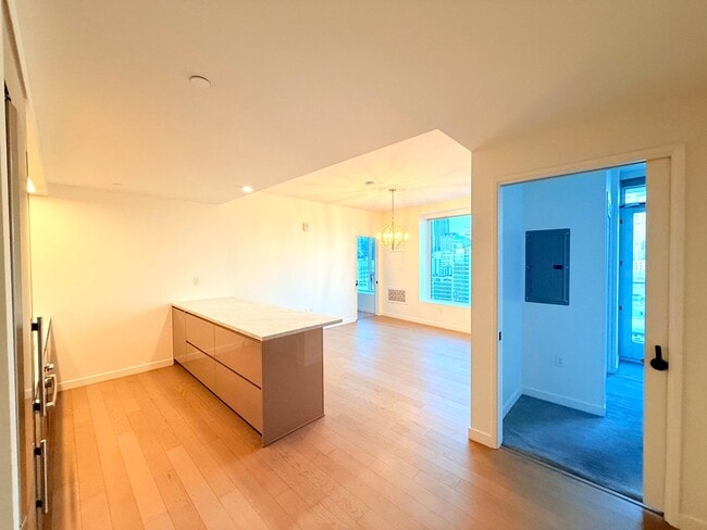 Building Photo - ***MOVE-IN SPECIAL ONE MONTH FREE RENT***Very Unique Spacious Two Bedroom - Two bath luxury Condo...