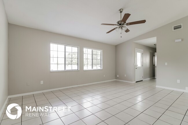 Building Photo - 431 Tropicaire Ave SW
