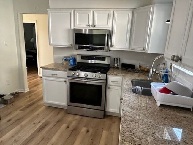 Foto del edificio - COMING SOON! Renovated 3 BR, 2 Bath House!...
