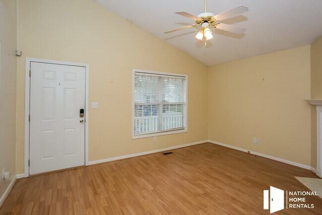 Building Photo - 828 St Andrews Pl
