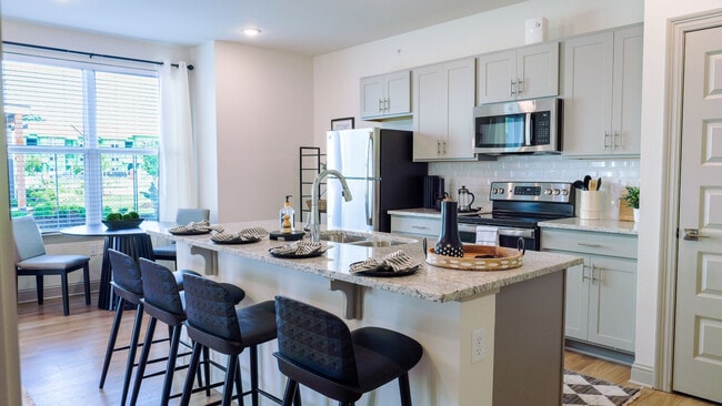 Building Photo - The Waters at Settlers Trace