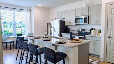 Building Photo - The Waters at Settlers Trace