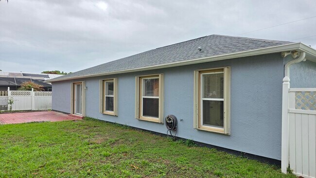 Foto del edificio - 6448 NW Colgate St