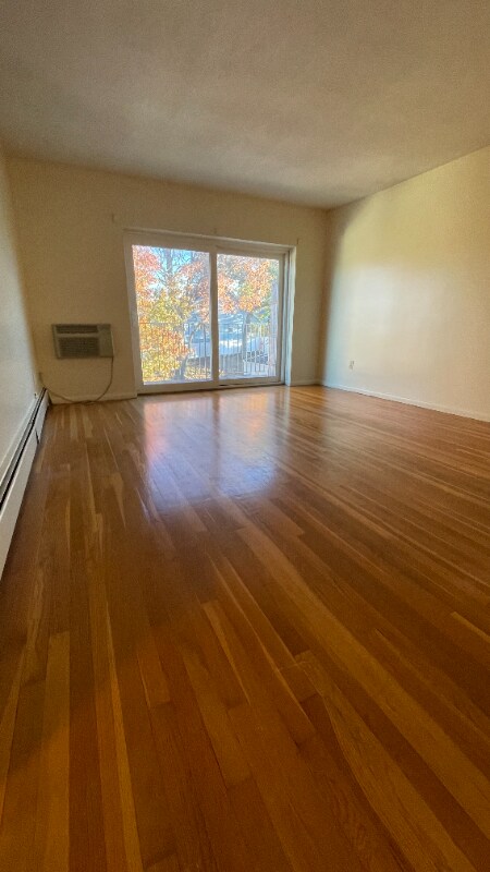 Foto del edificio - 250 Spring St