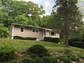 Building Photo - 17 Cherokee Dr