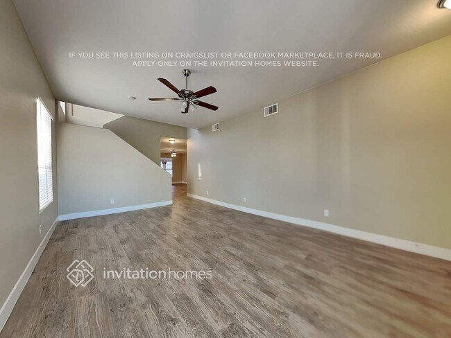 Foto del edificio - 8049 Sweet Clover Ct