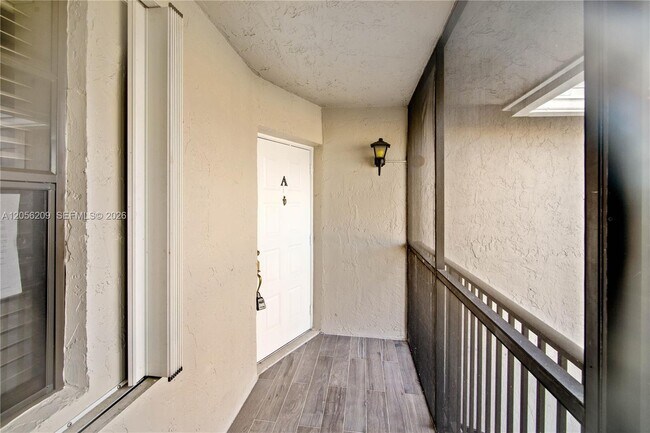 Foto del edificio - 1197 Washington Cir