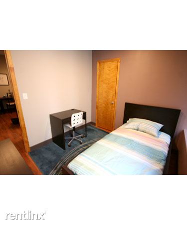 Building Photo - 2 br, 1 bath  - 610 E 12th St