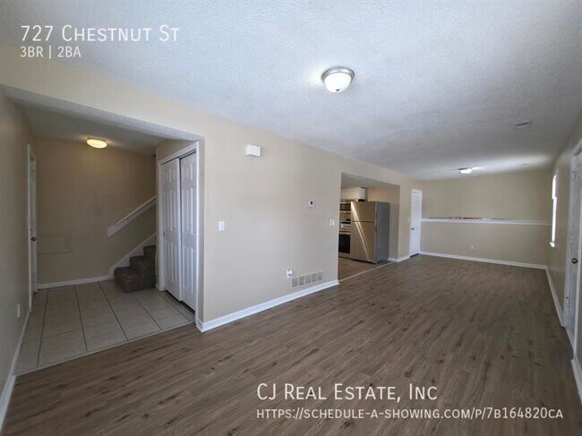 Building Photo - 727 Chestnut St