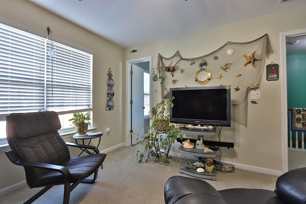 Building Photo - 2337 Beaver Falls Dr