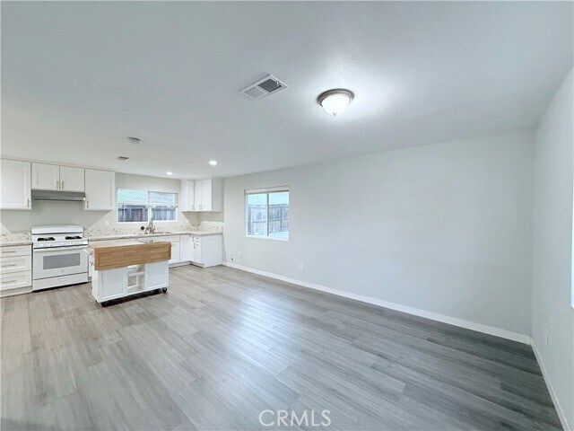 Foto del edificio - 512 W 21st St