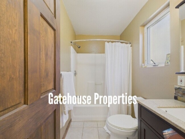 Foto del edificio - Move-in special: First month’s rent free