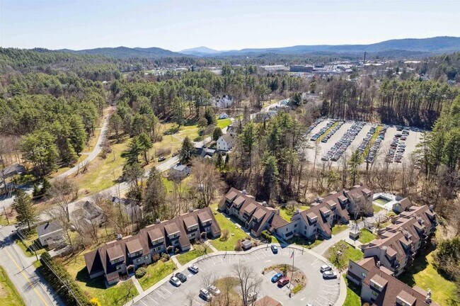 Foto del edificio - 115 Brook Hollow