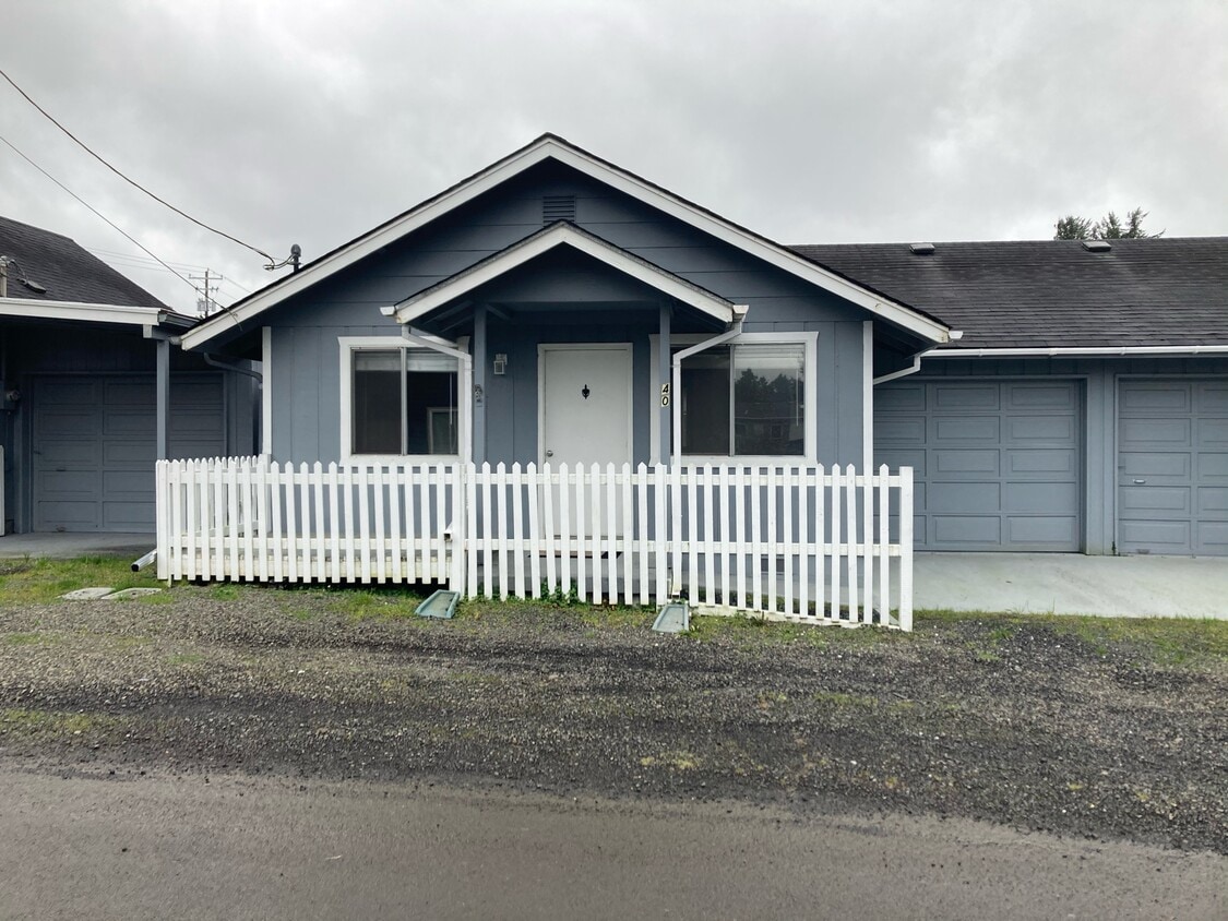 30 Fern St, Lincoln Beach, OR 97388 House Rental in Lincoln Beach, OR