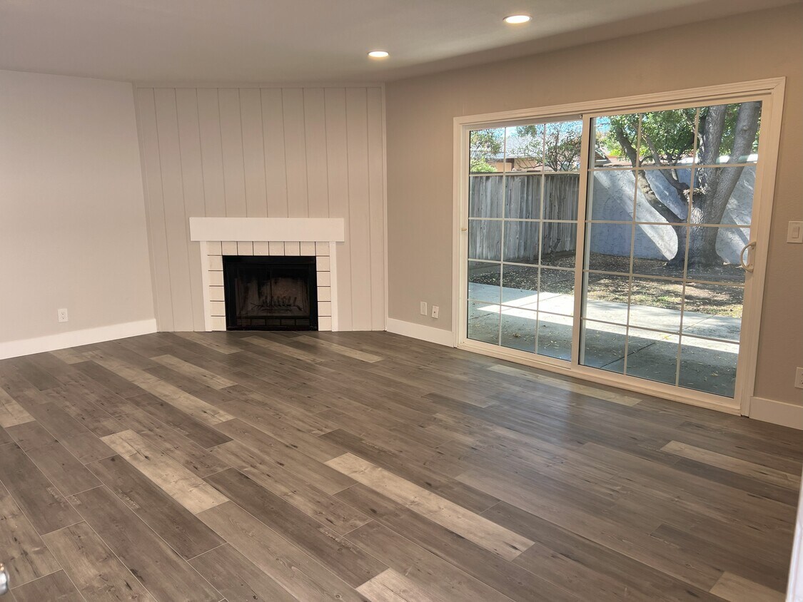 Foto principal - 5177 Oxbow Ct
