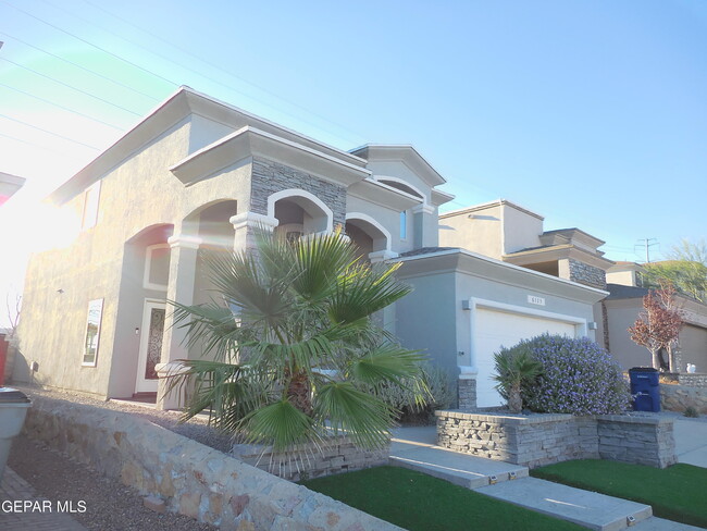 Building Photo - 6125 Fashion St