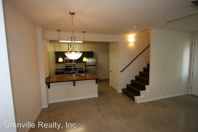 Foto del edificio - 330 N Van Ness Ave