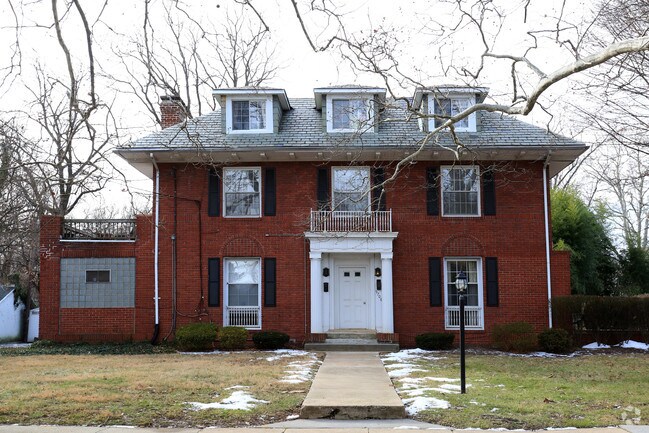 Building Photo - 5708 Pimlico Road