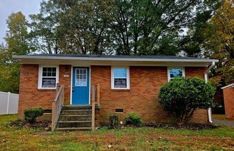 Building Photo - 1041 Elwood St Building Photo - 1041 Elwood St