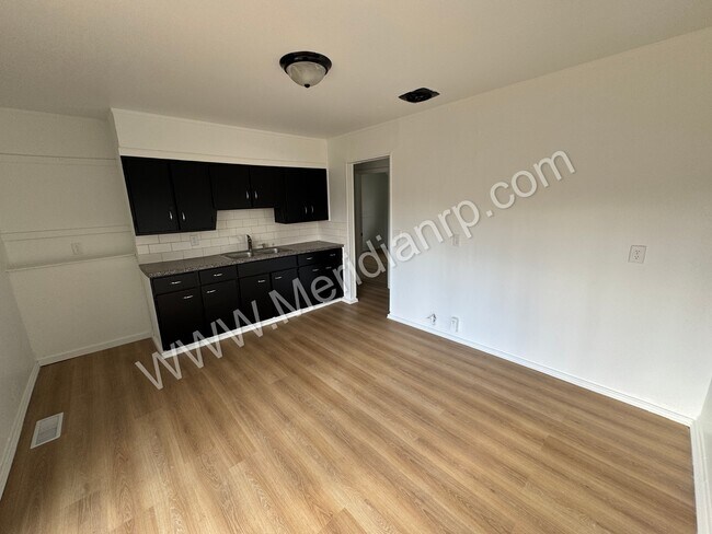 Building Photo - 6125 Chaddsford Dr