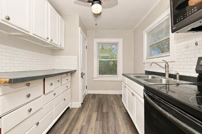 Foto del edificio - 941 Westwood Ave