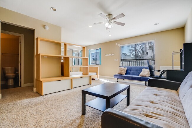 Foto del edificio - 10982 Roebling Ave