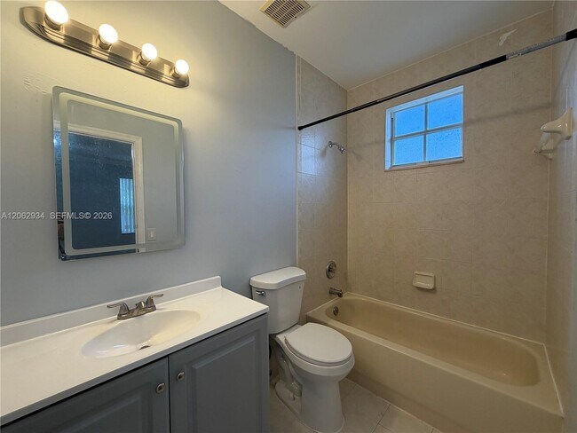 Building Photo - 4096 SW 158th Ave