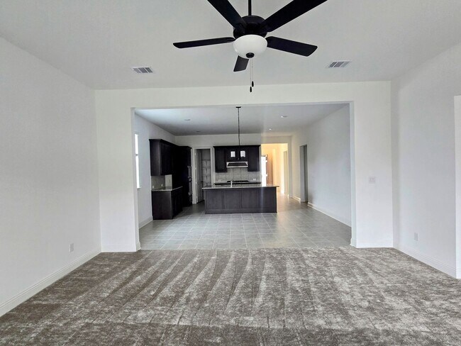 Building Photo - 2044 Montgomery Ln