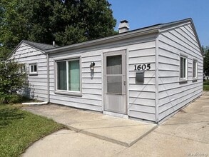 Building Photo - 1605 E Greig Ave