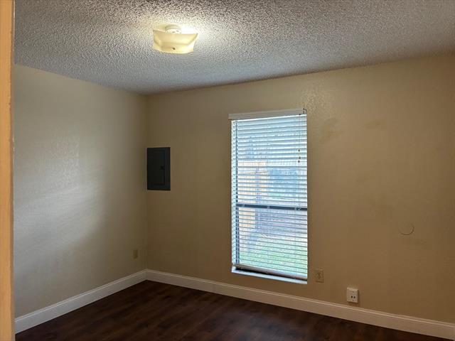 Building Photo - 10252 Maverick Dr