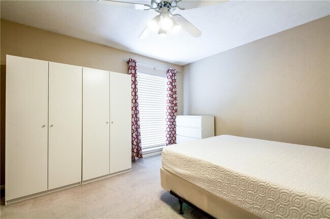 Foto del edificio - 4317 Hartford St