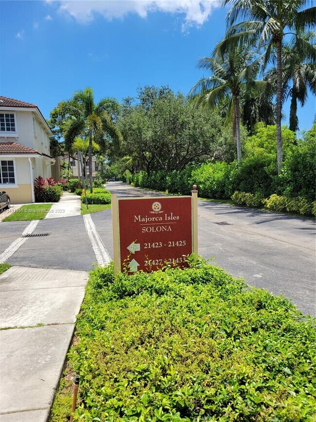 21423 NW 13th Ct, Miami Gardens, FL 33169 Townhome Rentals in Miami