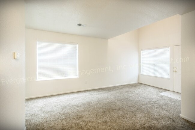 Building Photo - 802 Waterglen Dr