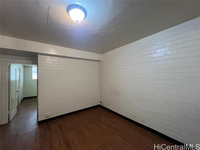 Building Photo - 215 Paoakalani Ave