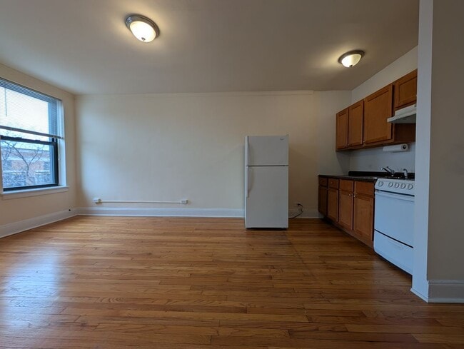 Building Photo - 2715 N Milwaukee Ave