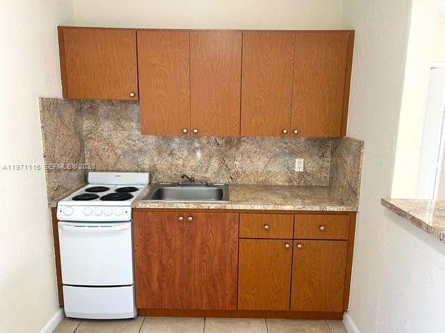 Foto del edificio - 690 NE 85th St