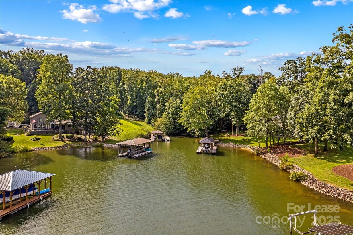 Foto principal - 173 Waddell Rd