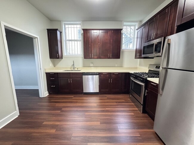 Foto del edificio - 780-782 Treat Ave/ 2950 21st Street (7039rc)