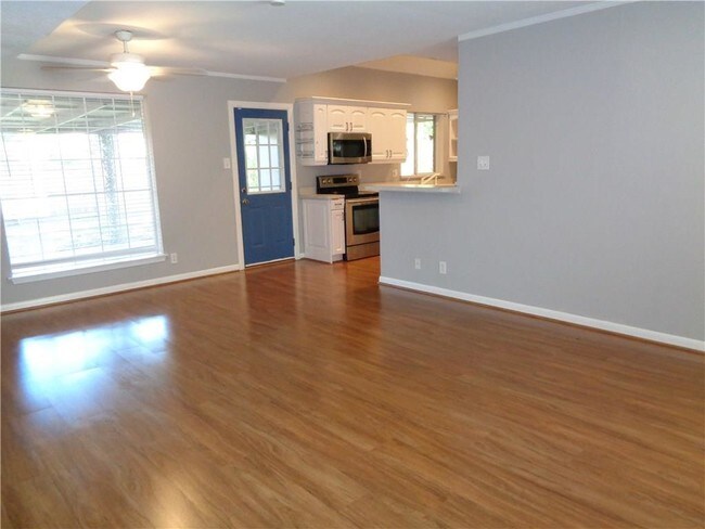 Foto del edificio - 1310 Doncaster St