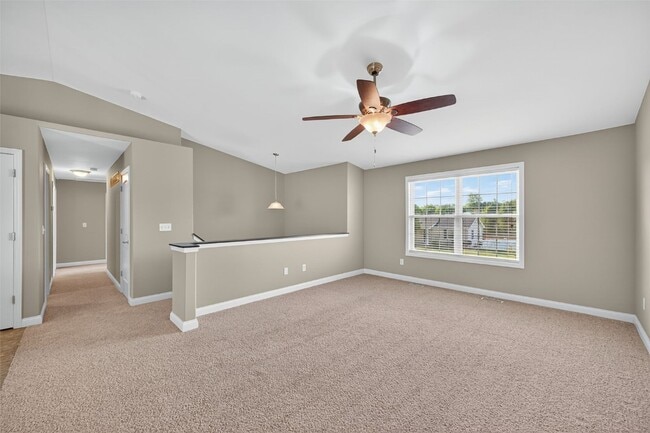 Building Photo - 303 Shadow Trace Dr
