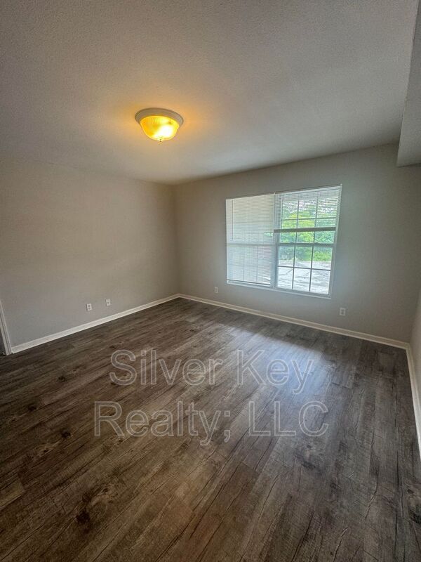 Foto del edificio - 236 Willow Creek Drive