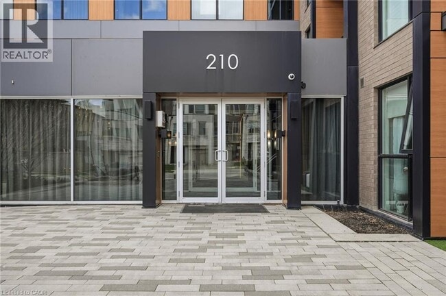 Building Photo - 210 Sabina Dr