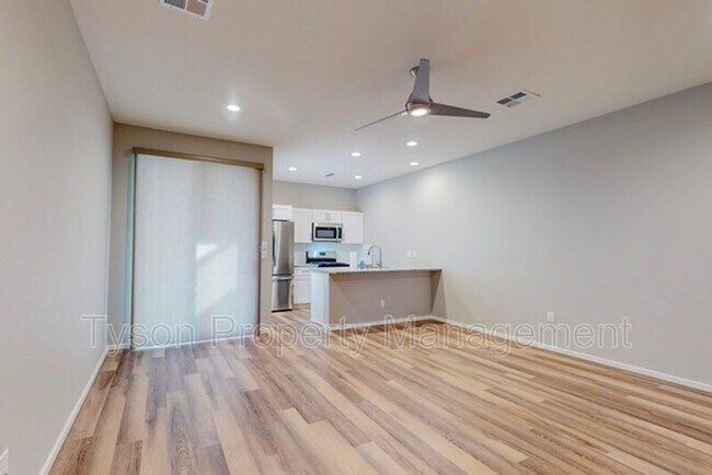 Foto del edificio - 4571 Villa Loma Ln NE