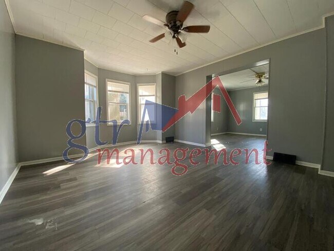 Foto del edificio - 3352 T St