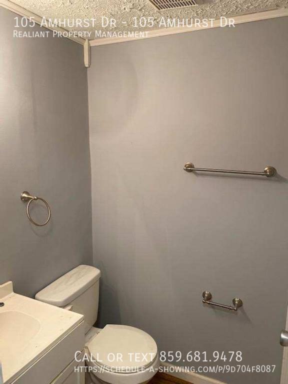 Building Photo - Amhurst Apartments, 105 Amhurst Dr
