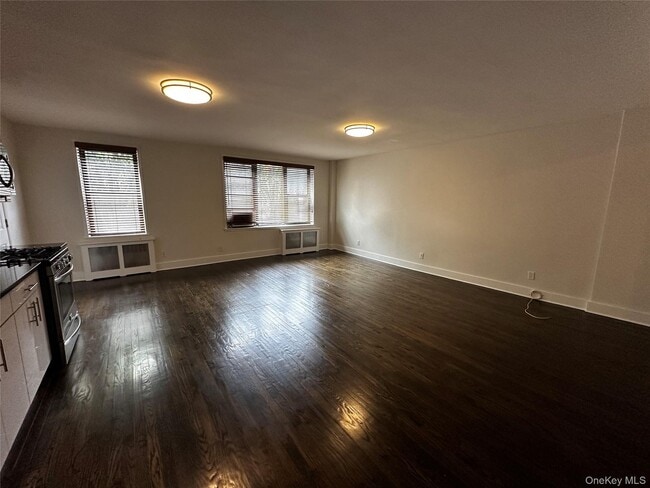 Building Photo - 3 Remsen Rd