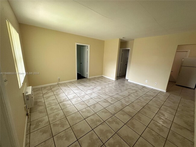 Foto del edificio - 148 NW 40th Ct