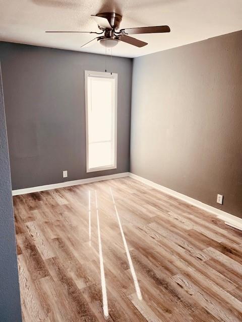 Foto del edificio - 527 E Caney St