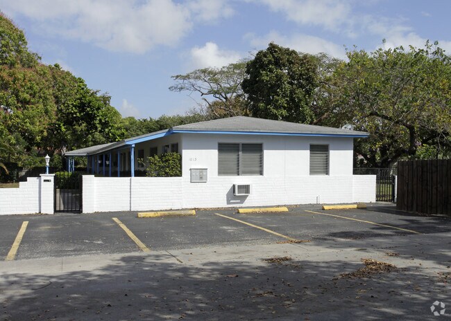 Foto del edificio - 1005-1015 NE 127th St