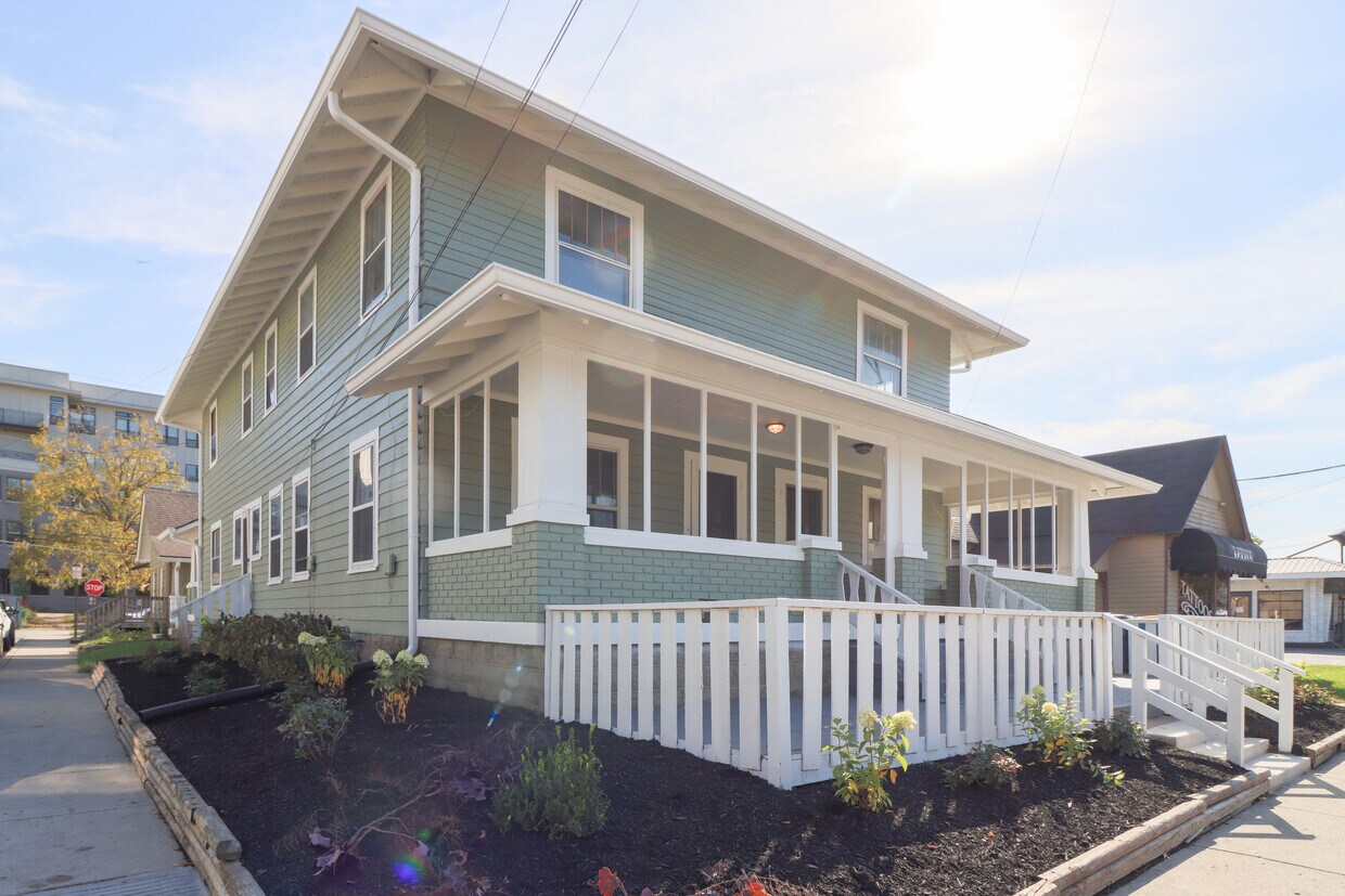 Primary Photo - 6363 Guilford Ave